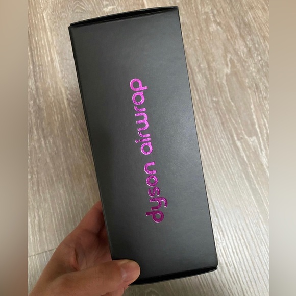 Dyson Airwrap 1.6" (40mm) LONG Barrel - Picture 4 of 5